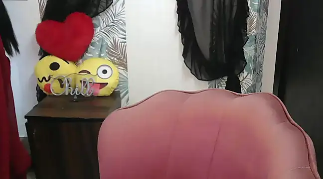 Snapshot of jenifermedow chatting on 03-21-25, 09:01 jenifermedow online show from 03-21-25, 09:01