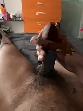 Snapshot of papibbc6989 chatting on 02-28-25, 04:54 papibbc6989 online show from 02-28-25, 04:54