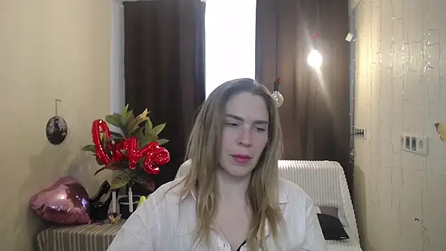 TessaDaybreak online show from 02-21-25, 10:39