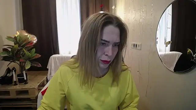 TessaDaybreak online show from 03-18-25, 07:19