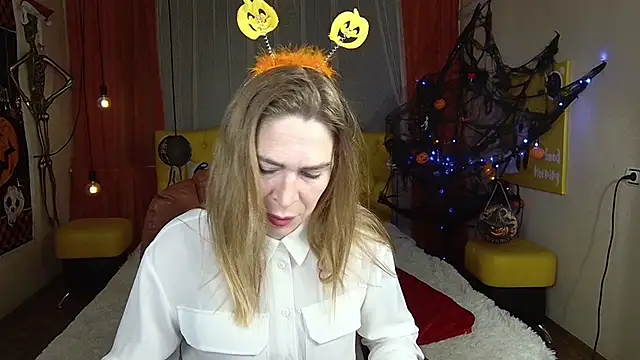 TessaDaybreak online show from 10-16-25, 06:58