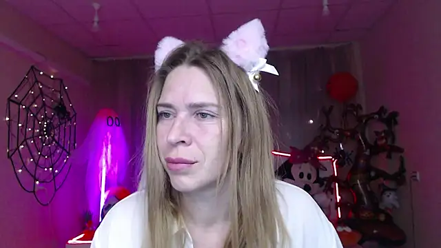 TessaDaybreak online show from 10-28-25, 07:56