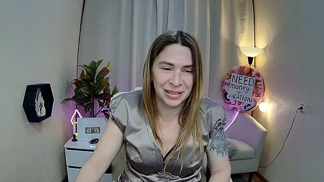 Snapshot of TessaDaybreak chatting on 05-22-26, 07:26 TessaDaybreak online show from 05-22-26, 07:26