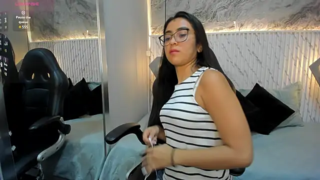 Snapshot of lucelly_15 chatting on 03-06-25, 11:47 lucelly 15 online show from 03-06-25, 11:47