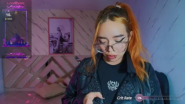 Snapshot of Anni_acker_b chatting on 02-27-25, 01:59 Anni acker b online show from 02-27-25, 01:59