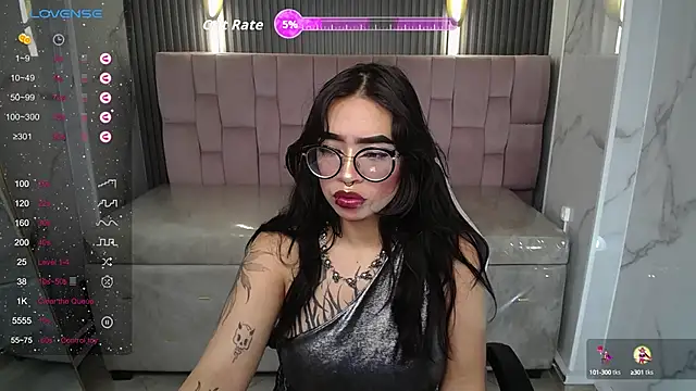 Snapshot of Anni_acker_b chatting on 10-10-25, 12:59 Anni acker b online show from 10-10-25, 12:59