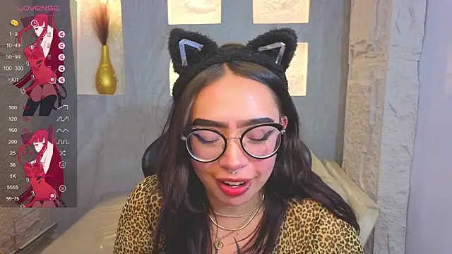 Snapshot of Anni_acker_b chatting on 12-17-25, 03:12 Anni acker b online show from 12-17-25, 03:12