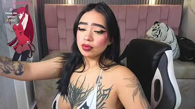 Snapshot of Anni_acker_b chatting on 01-10-26, 01:24 Anni acker b online show from 01-10-26, 01:24