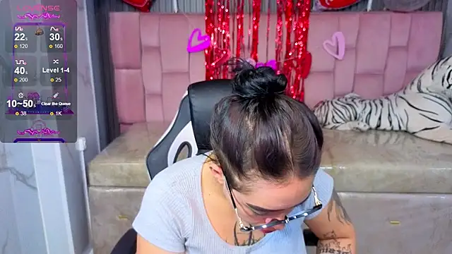 Snapshot of Anni_acker_b chatting on 02-28-26, 12:39 Anni acker b online show from 02-28-26, 12:39