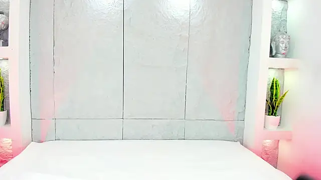 Snapshot of MiaMistrex chatting on 10-28-25, 04:16 MiaMistrex online show from 10-28-25, 04:16