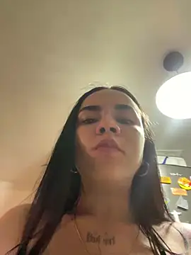 Snapshot of Naatalia chatting on 02-18-25, 03:31 Naatalia online show from 02-18-25, 03:31