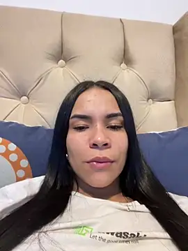 Snapshot of Naatalia chatting on 03-04-25, 03:55 Naatalia online show from 03-04-25, 03:55