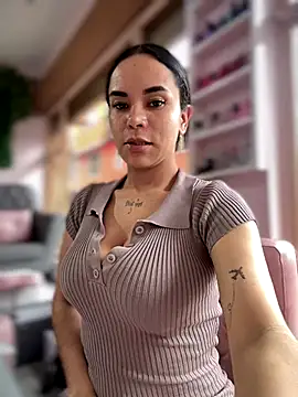 Snapshot of Naatalia chatting on 09-22-25, 08:44 Naatalia online show from 09-22-25, 08:44