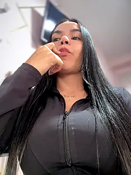 Snapshot of Naatalia chatting on 10-21-25, 09:37 Naatalia online show from 10-21-25, 09:37