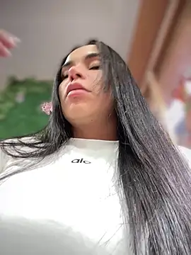 Snapshot of Naatalia chatting on 11-24-25, 09:47 Naatalia online show from 11-24-25, 09:47