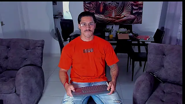 Snapshot of Valentino_Dosantos_ chatting on 02-02-26, 08:18 Valentino Dosantos online show from 02-02-26, 08:18