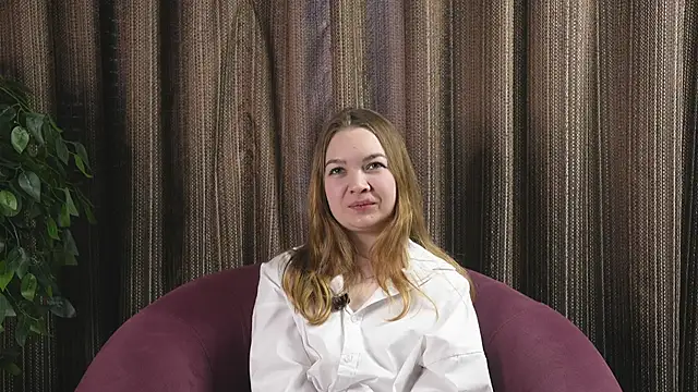 GeorginaCleverley online show from 02-13-25, 07:35