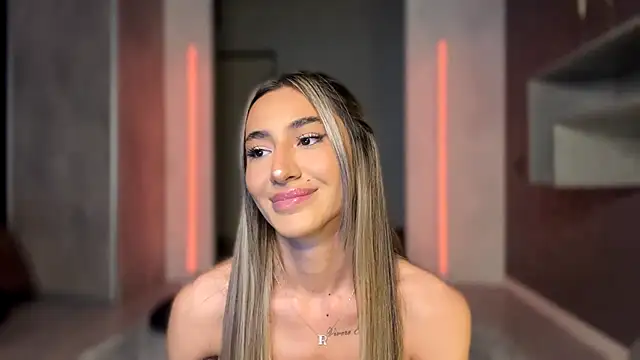 Snapshot of alissadreams chatting on 07-16-26, 03:40 alissadreams online show from 07-16-26, 03:40