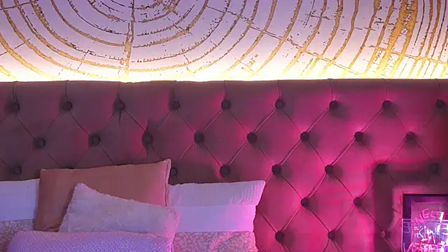 ClassyAllie online show from 02-19-25, 10:09