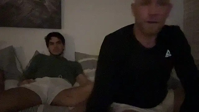 Snapshot of HungNbored1119 chatting on 10-20-25, 01:39 HungNbored1119 online show from 10-20-25, 01:39