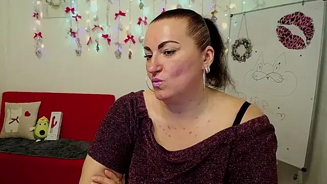 DianaMGG online show from 04-02-26, 06:33