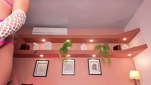 SofiaBennett  online show from 11-20-25, 12:27