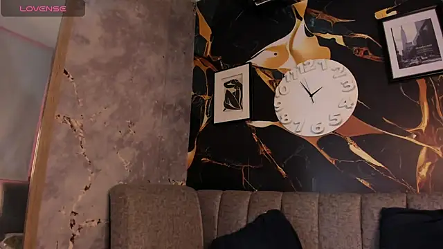 Natty roberts  online show from 02-22-25, 07:14