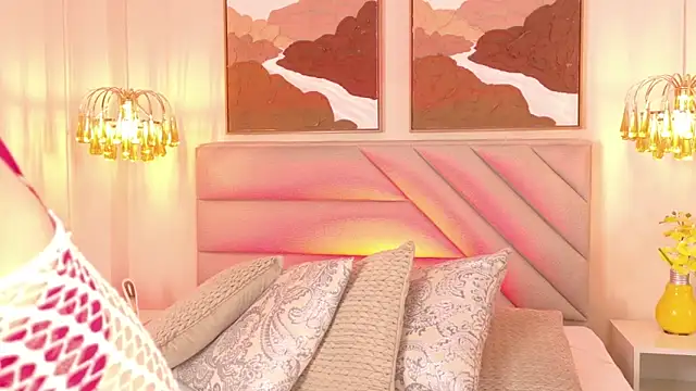 AmberHudson online show from 11-22-25, 01:54