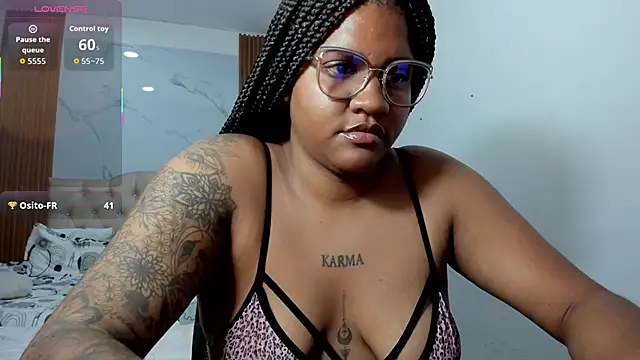 Snapshot of ZahraRose chatting on 04-18-26, 12:14 ZahraRose online show from 04-18-26, 12:14