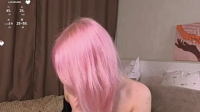 EdlaHewell online show from 01-13-26, 01:11