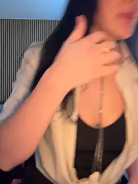 YoungHotMilf97 online show from 02-03-26, 08:41