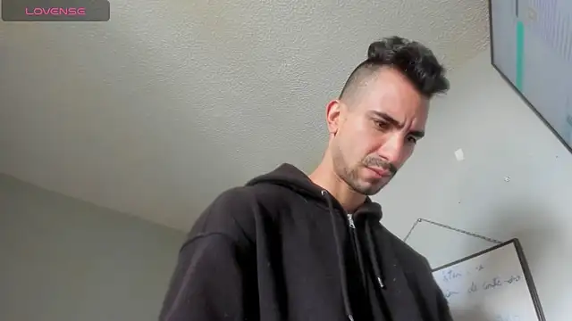 Snapshot of K_cique chatting on 10-01-25, 05:30 K cique online show from 10-01-25, 05:30