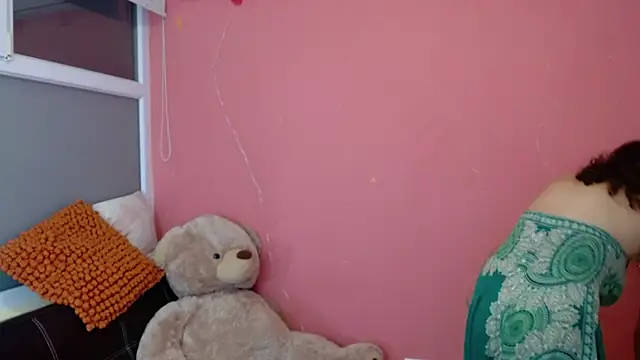 Snapshot of morahaze chatting on 02-19-25, 01:08 morahaze online show from 02-19-25, 01:08