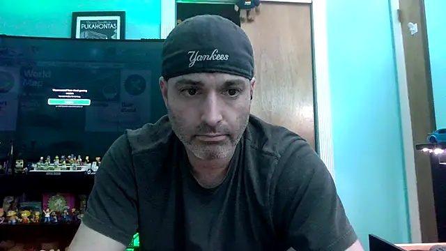 Snapshot of Novabear6996 chatting on 06-27-26, 02:05 Novabear6996 online show from 06-27-26, 02:05