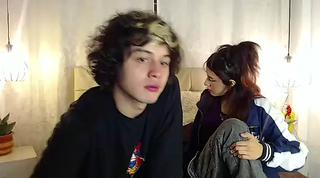 fyreandfox  online show from 03-05-25, 07:27