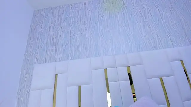 hillary uckerman  online show from 12-02-25, 11:37