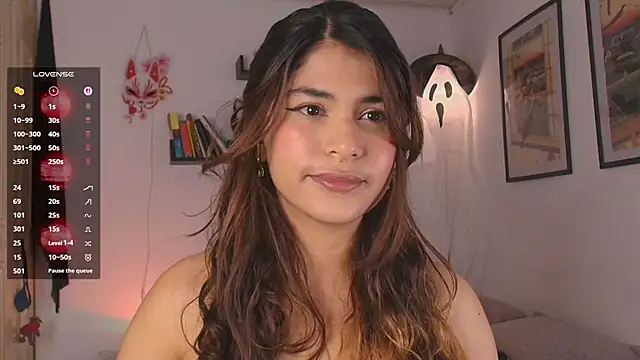 Snapshot of mmycaliope chatting on 10-20-25, 10:43 mmycaliope online show from 10-20-25, 10:43