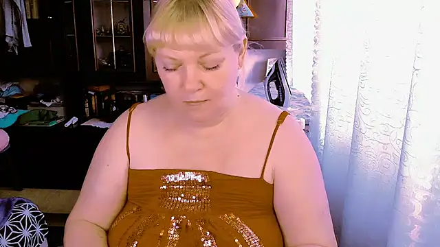 FlowerButterf online show from 03-02-26, 05:08