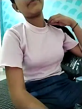 Snapshot of Aaradhna-hoy chatting on 03-09-25, 12:09 Aaradhna-hoy online show from 03-09-25, 12:09