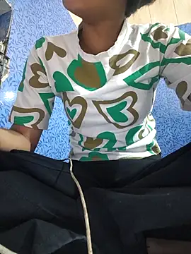 Snapshot of Aaradhna-hoy chatting on 11-08-25, 09:31 Aaradhna-hoy online show from 11-08-25, 09:31