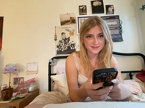 Snapshot of sinfulblonde1 chatting on 02-22-25, 02:06 sinfulblonde1 online show from 02-22-25, 02:06