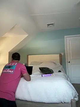 plaintreebull online show from 12-18-25, 03:51