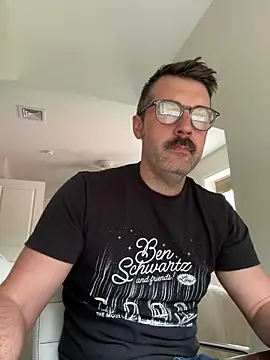 plaintreebull online show from 04-24-26, 03:14