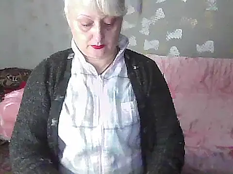 Snapshot of NikolinaBounty chatting on 02-21-25, 06:04 NikolinaBounty online show from 02-21-25, 06:04