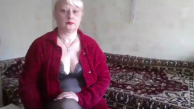 Snapshot of NikolinaBounty chatting on 10-02-25, 11:39 NikolinaBounty online show from 10-02-25, 11:39