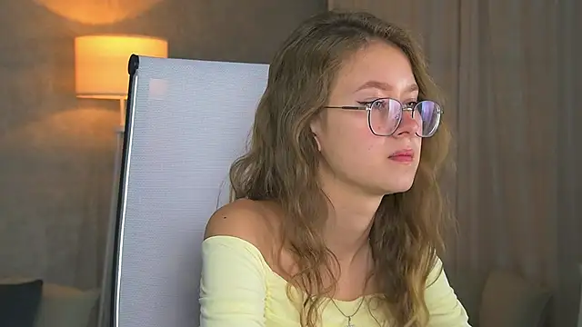 Snapshot of EveMundie chatting on 09-12-25, 09:42 EveMundie online show from 09-12-25, 09:42