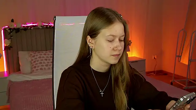 EveMundie online show from 02-12-26, 06:30