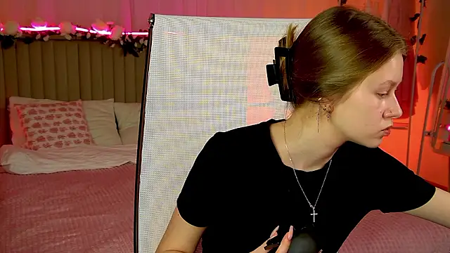 EveMundie online show from 03-04-26, 11:38