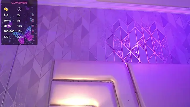 AnahisBennett online show from 04-11-26, 04:17