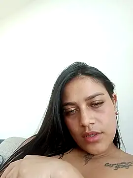 Snapshot of Emily_sharlot chatting on 02-19-25, 10:42 Emily sharlot online show from 02-19-25, 10:42